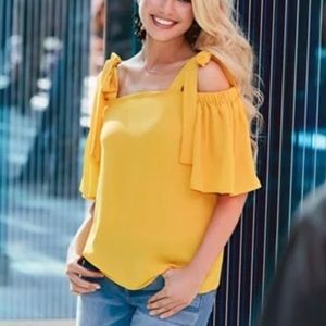 NY&C SWEET PEA I NWOT YELLOW COLD-SHOULDER TOP  (S)